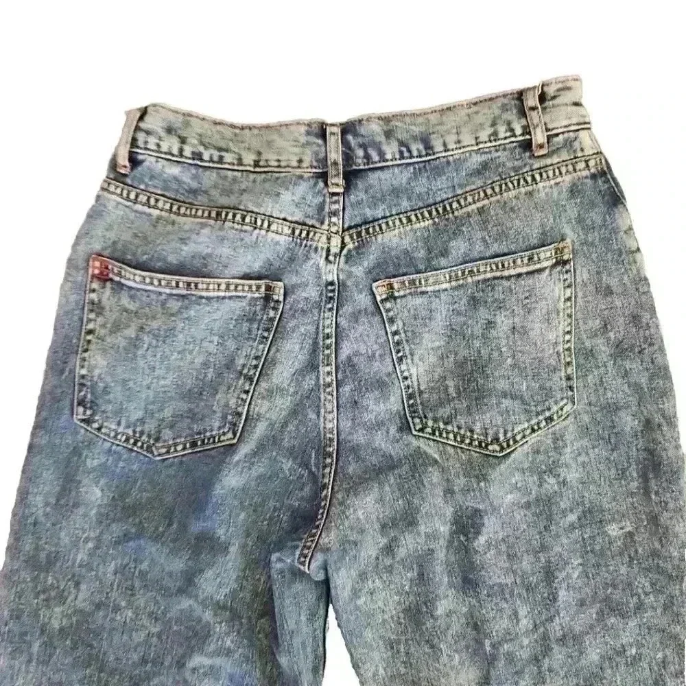 BDG Womens Acid Washed 90s Vintage Inspired Pleated Taper Leg High Waist Jean 27